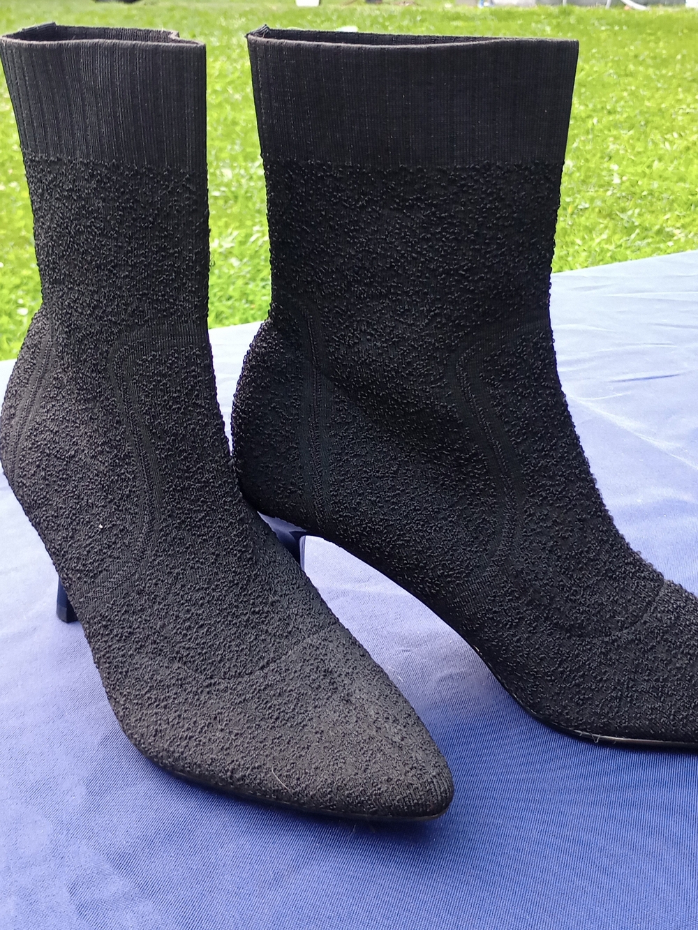 Dream Pairs Black Textured Pointed Toe Sock Ankle Boots